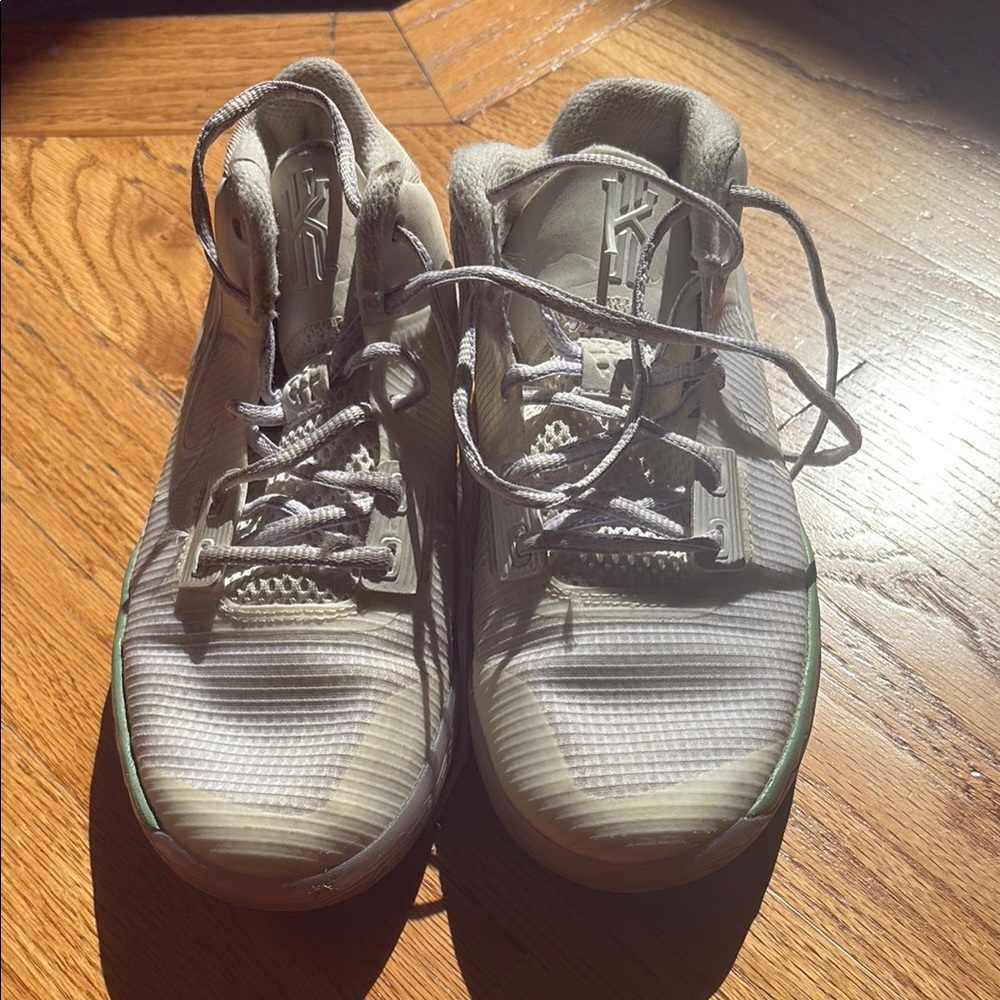 nike basketball shoes